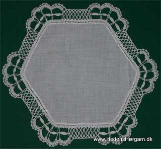 AN 0030 Hexagonal napkin 26 cm.